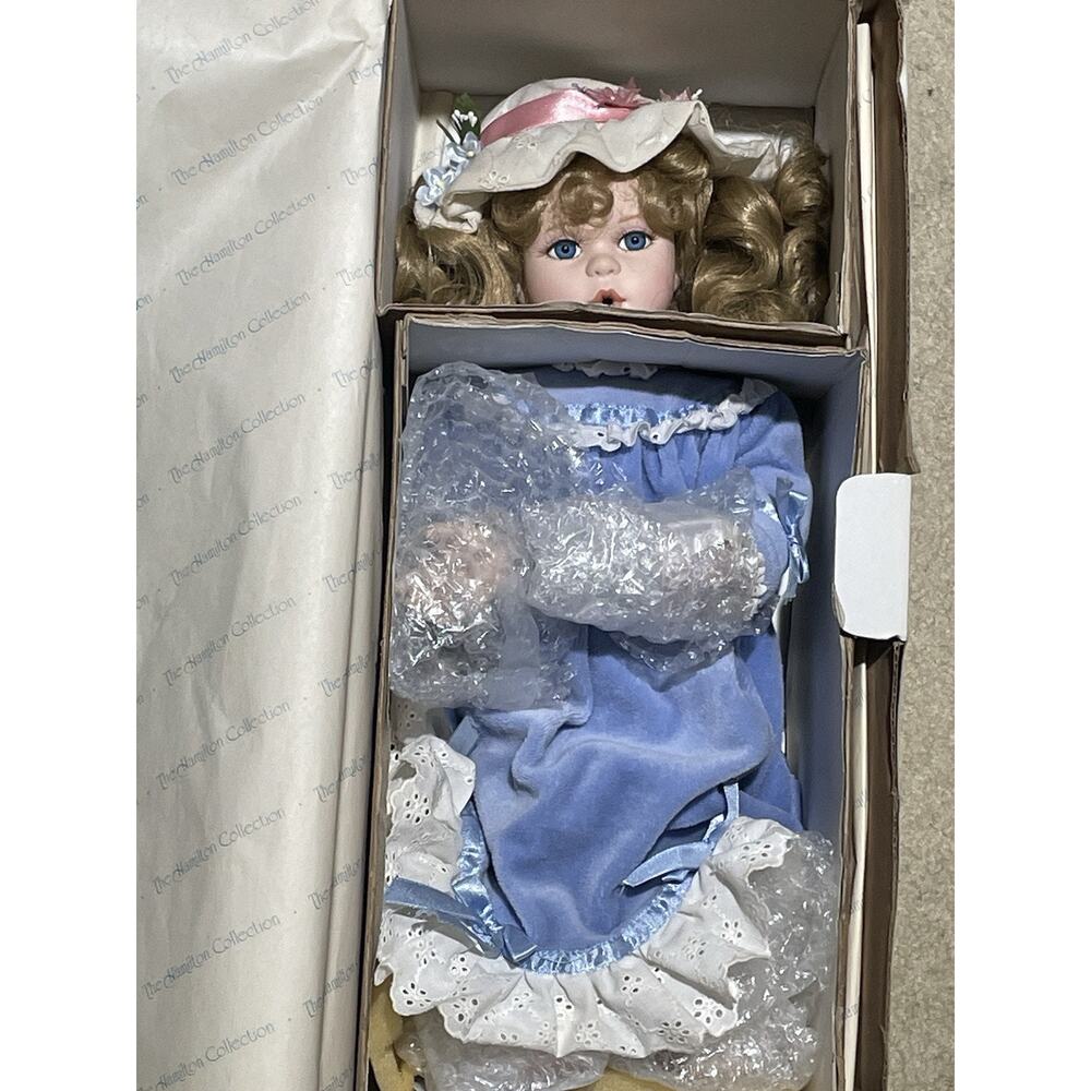 A Kiss Goodnight Porcelain Doll The Hamilton Collection By‎ Sandra Kuck COA